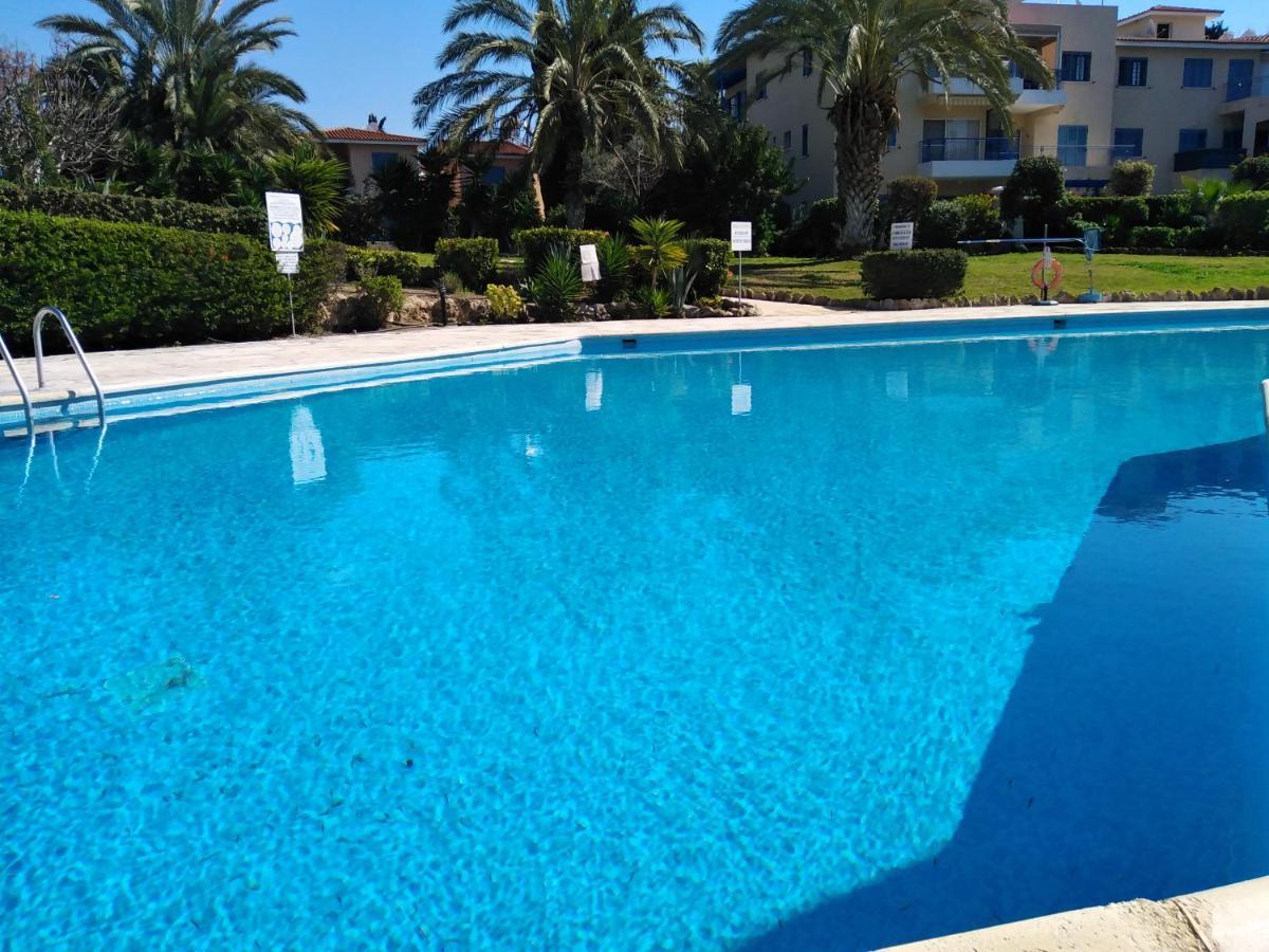 Paradise Gardens II Anastasia Apartment Paphos Exteriör bild