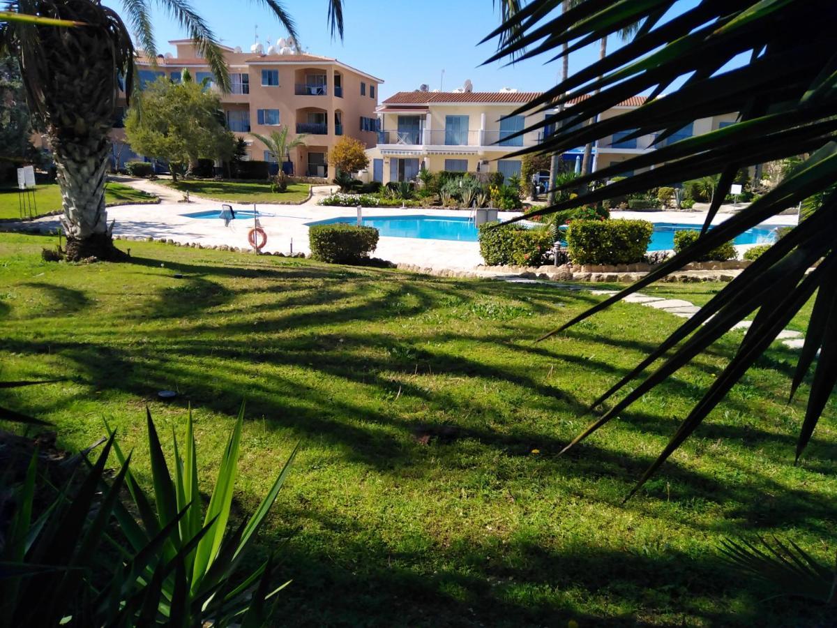 Paradise Gardens II Anastasia Apartment Paphos Exteriör bild